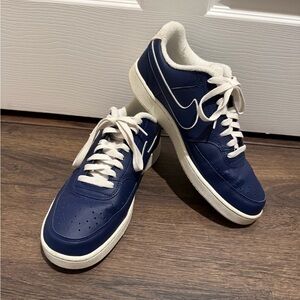 Nike Men's Dark Blue and White Sneakers